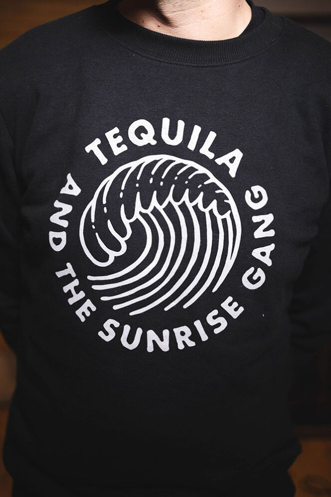 Tequila & the Sunrise Gang Pulli Crewneck Merchandise Merch Shop Welle Schwarz